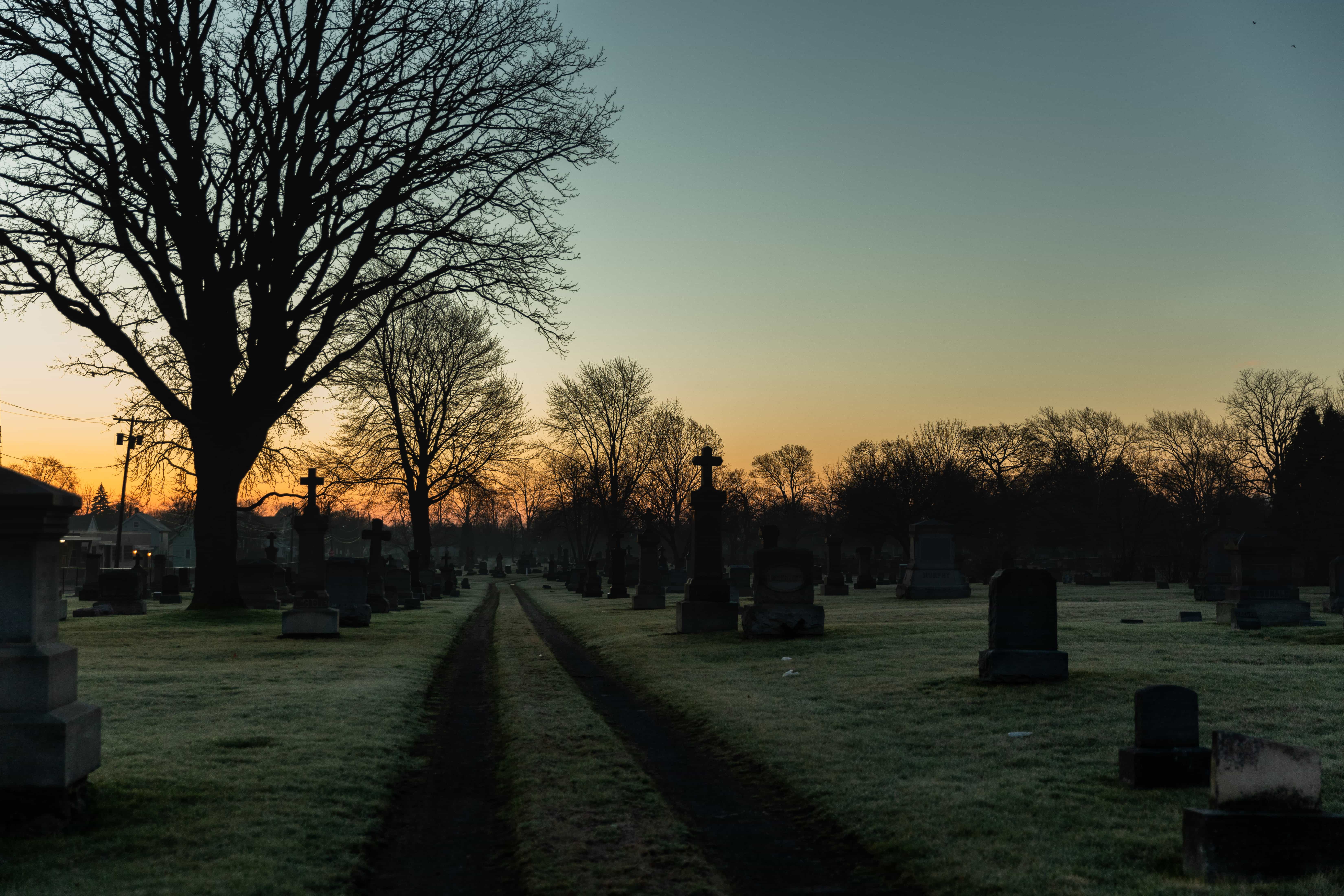 Oakwood Cemetary, in Niagara Falls, NY, as seen at dawn.