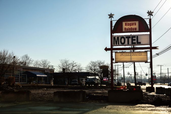 Niagara Rainbow Motel's sign