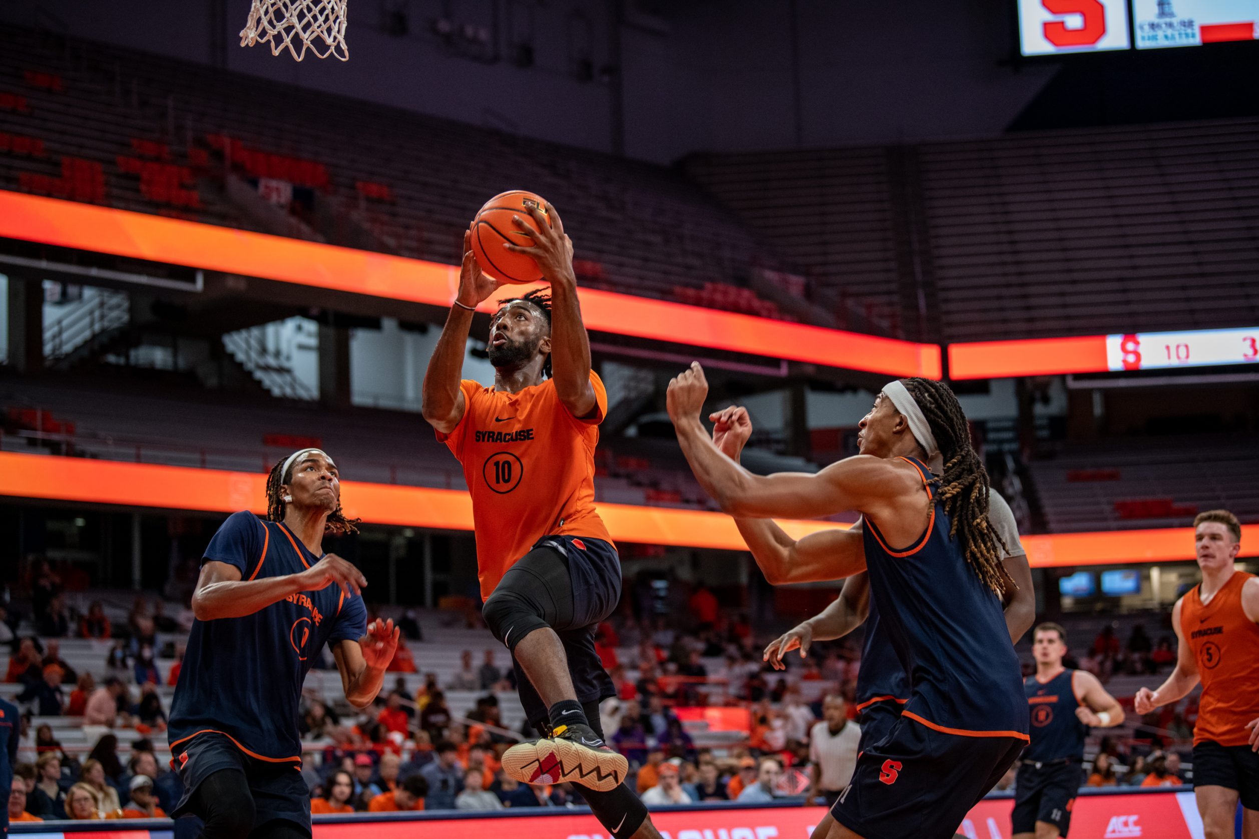 Senior guard, Symir Torrence, during the men's basketball scrimmage, at the Orange Tip Off fan event. Photo by Ryan Brady. 10/14/22