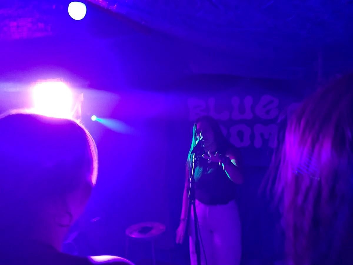 Sedona Regan performing at The Blue Room on Nov. 6.