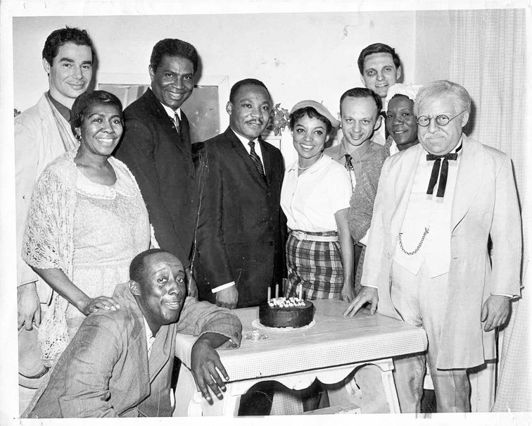 Dr. Martin Luther King Jr. and the original Broadway cast of Purlie Victorious celebrating their 100th performance. Photo: Thomas E. Poag