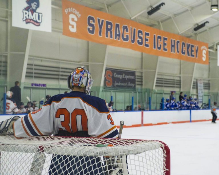 SU hockey goalie helmet