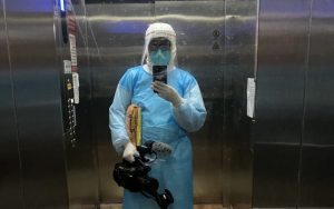 Zixi Wu documenting COVID-19 in Huwan, China