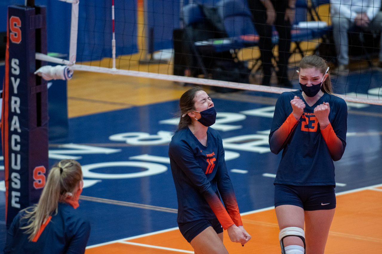 Syracuse volleyball gets its first win of the season in five sets