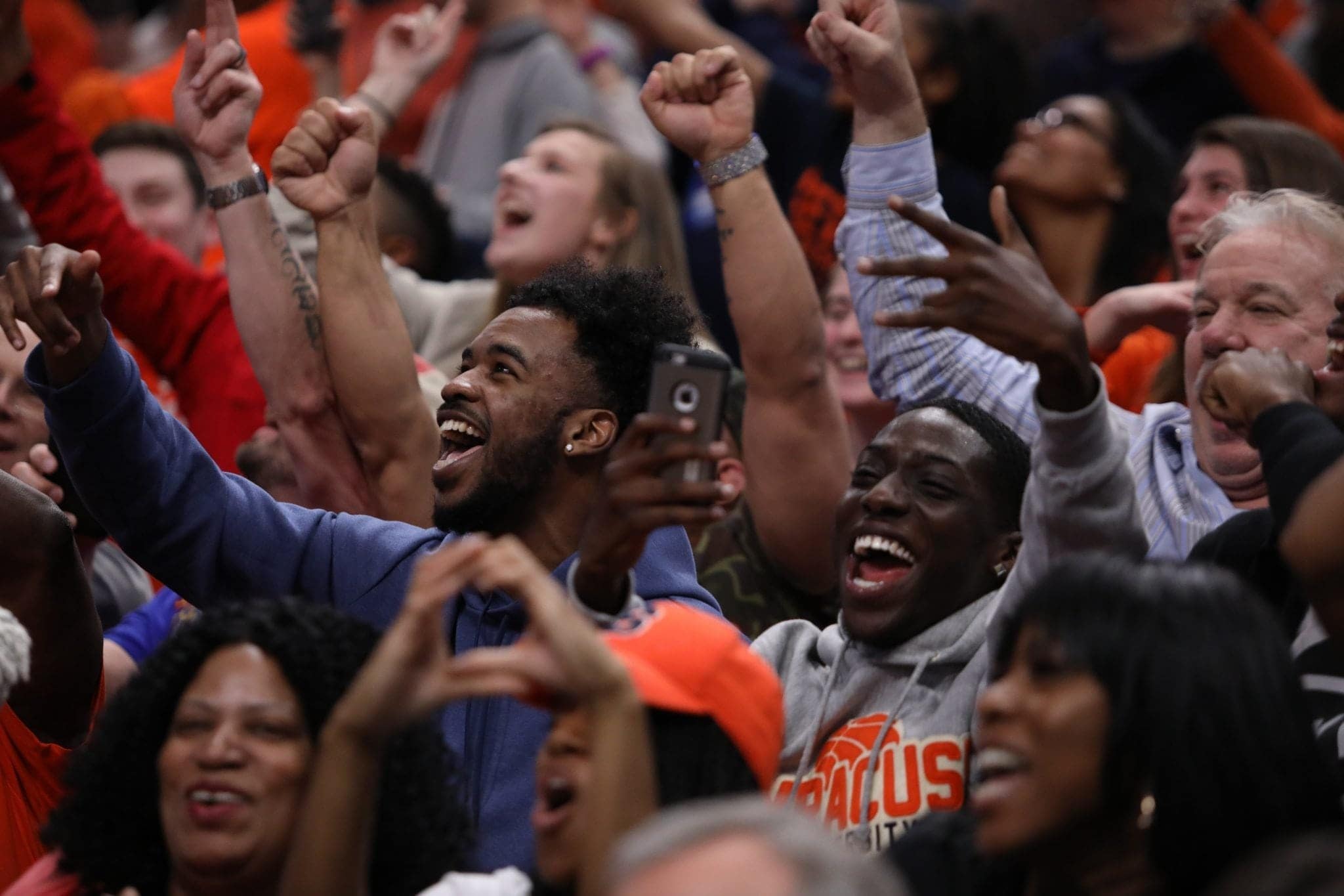 SU vs. Michigan State: Fans go wild with every shot SU makes.