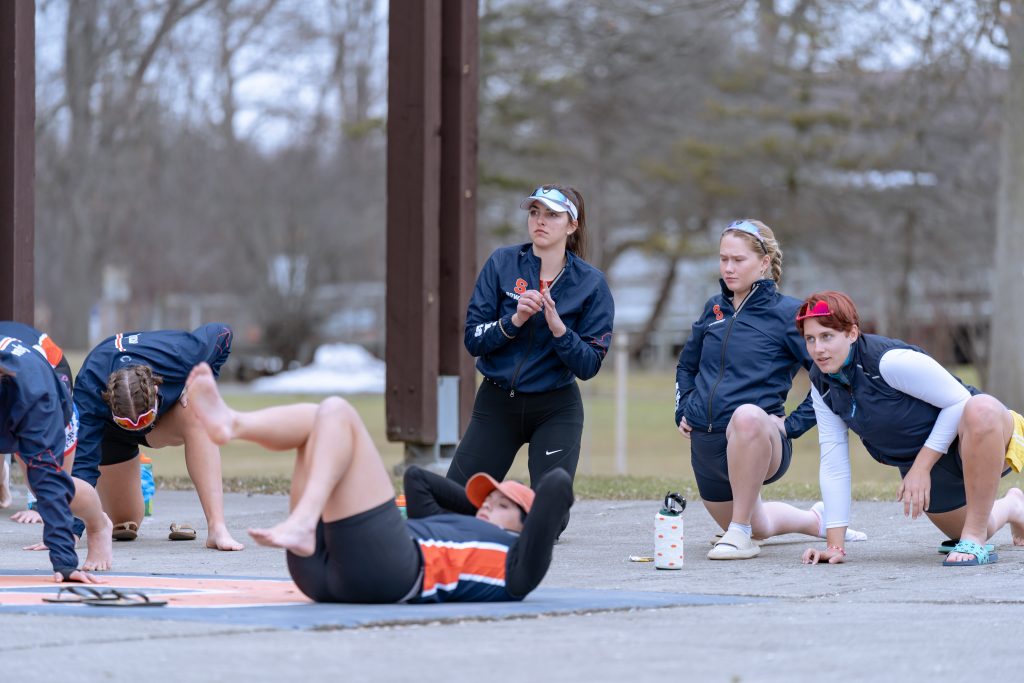 Syracuse Rower Izebela Krakic (center) trains with her teammates.