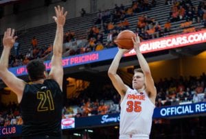 Buddy Boeheim scores 19 points in Syracuse debut on Oct. 25, 2018.